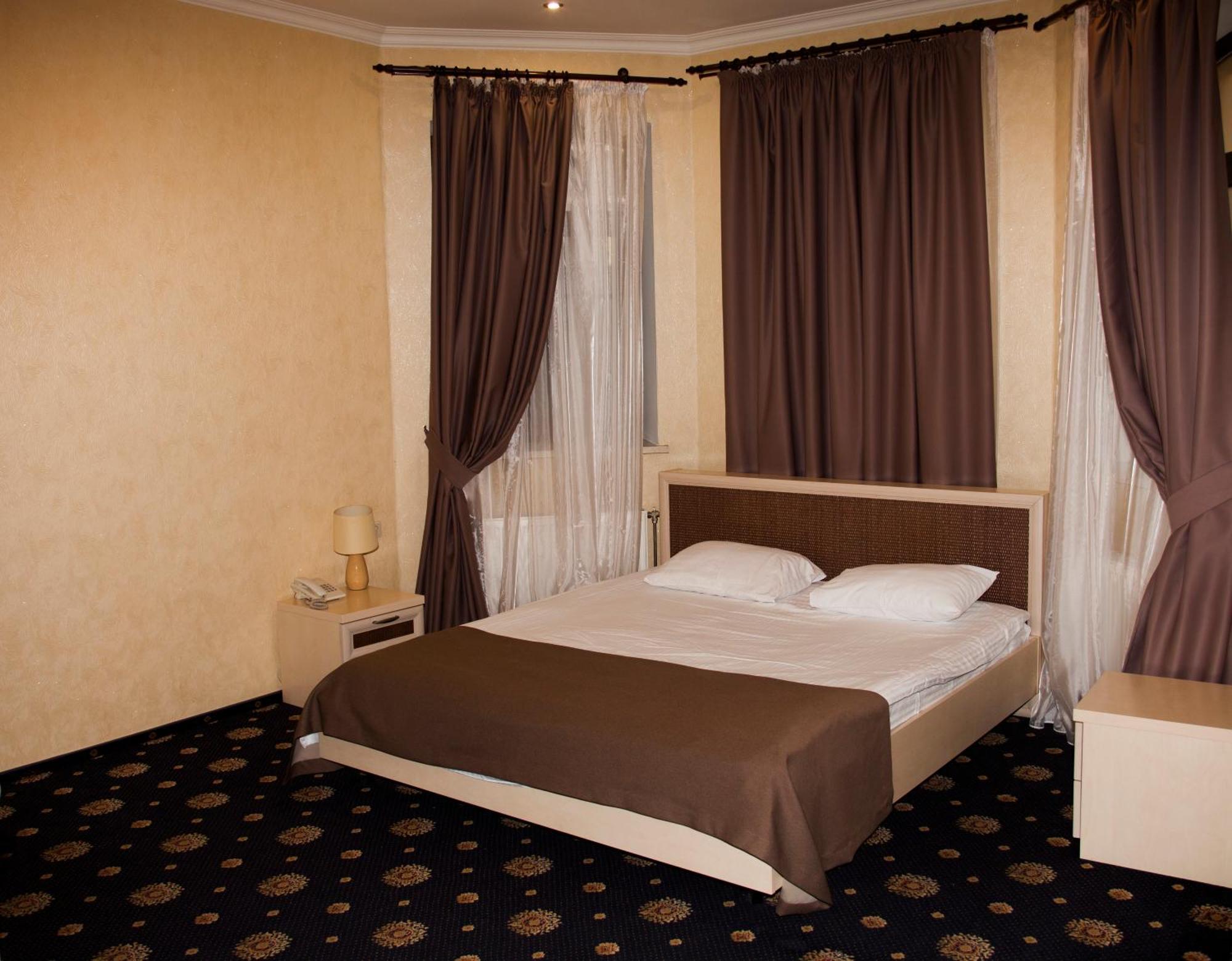 Gonchar Hotel Kyiv Exterior photo
