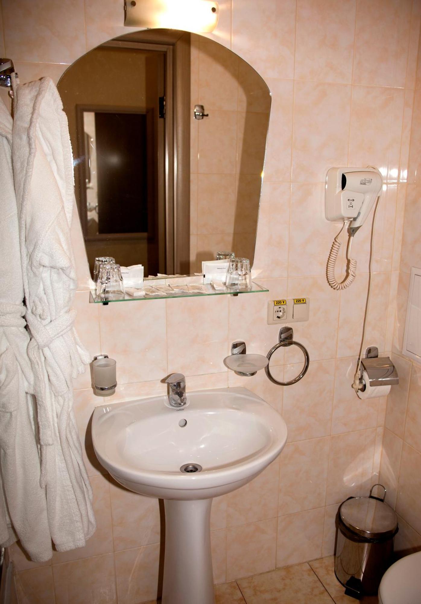 Gonchar Hotel Kyiv Exterior photo