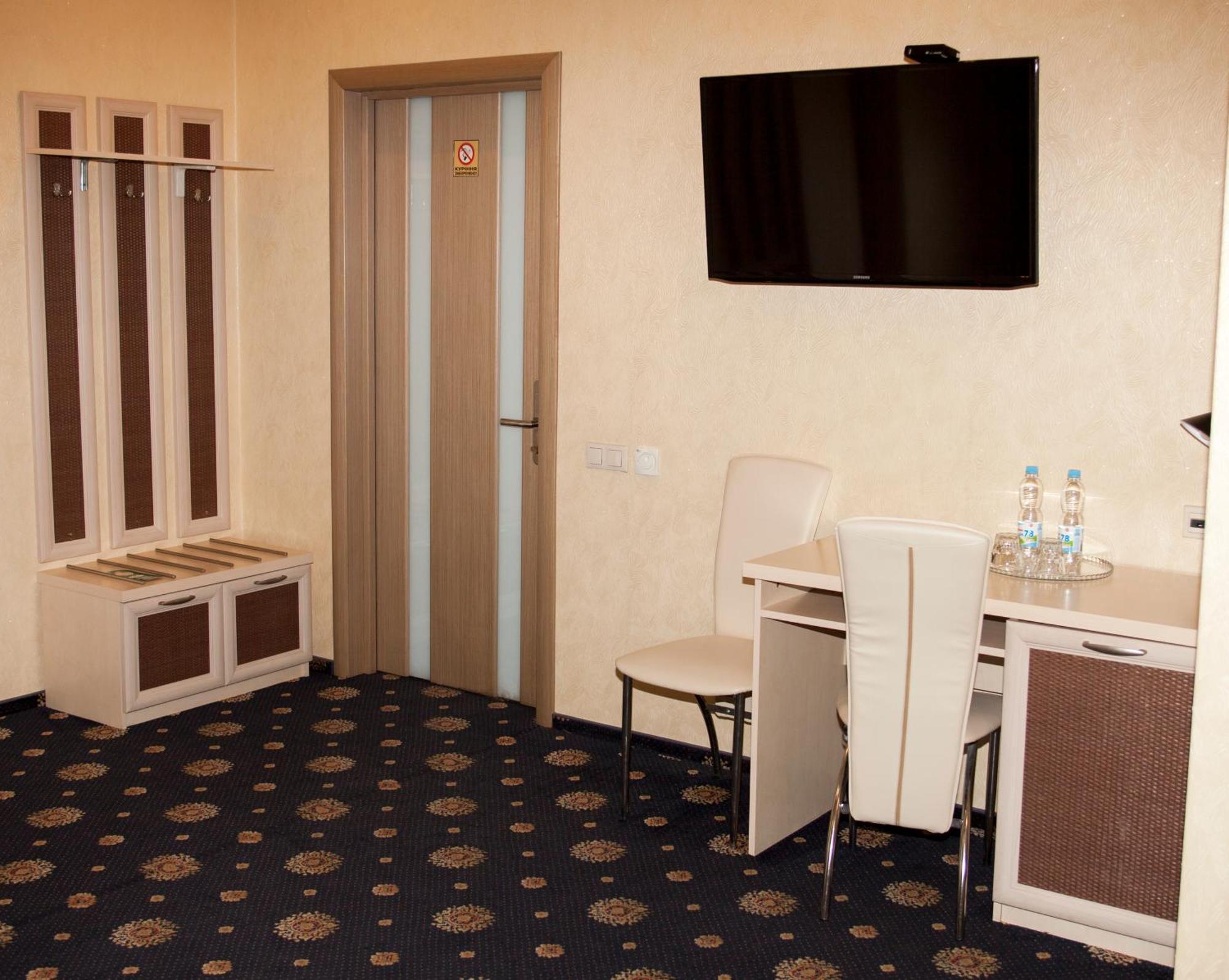 Gonchar Hotel Kyiv Exterior photo
