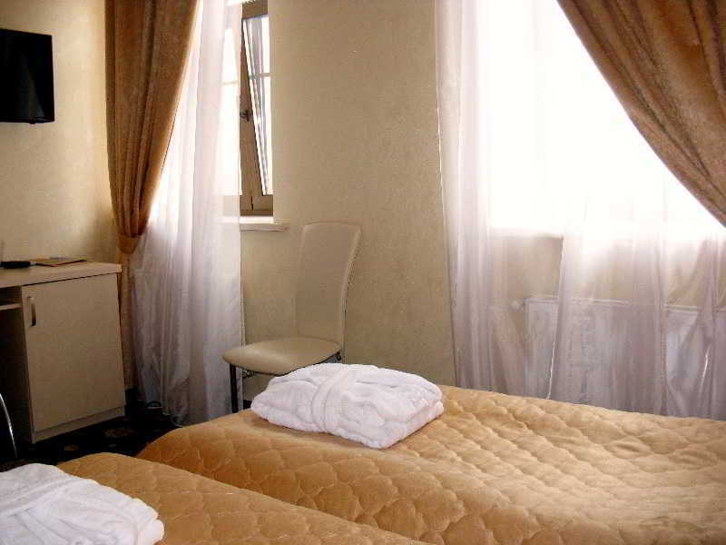 Gonchar Hotel Kyiv Exterior photo
