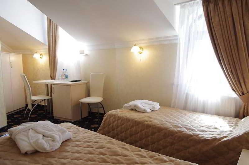 Gonchar Hotel Kyiv Exterior photo